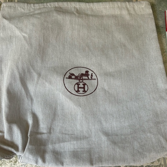 Hermes dust bag cover - Picture 2 of 3